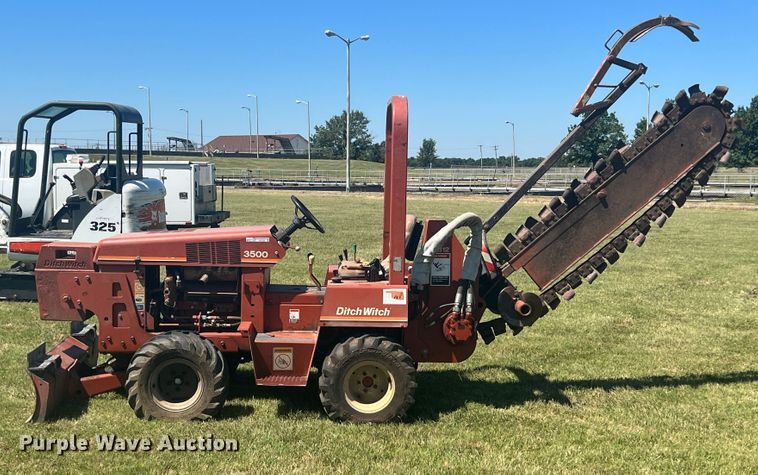 image for item HL9238 Ditch Witch 3500  trencher