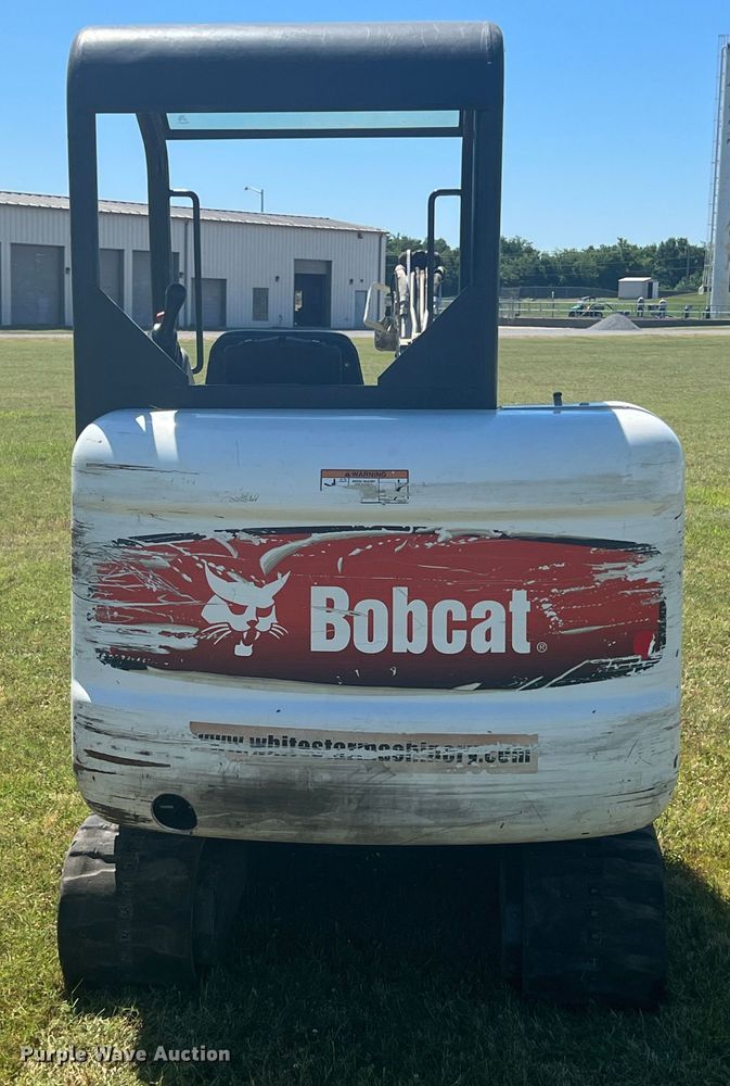 image for item HL9239 2011 Bobcat 325  mini excavator