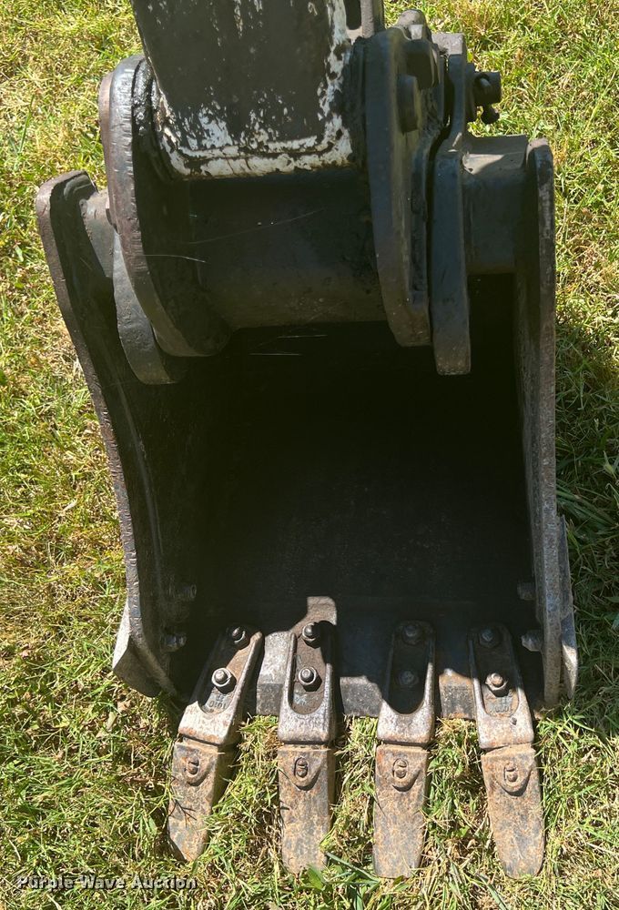 image for item HL9239 2011 Bobcat 325  mini excavator