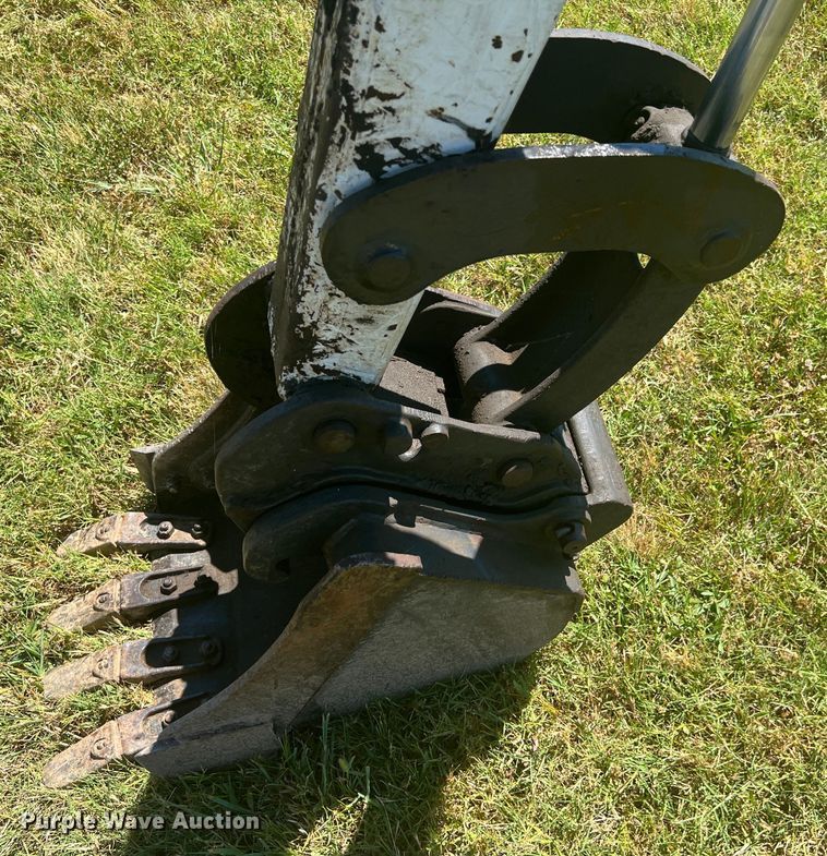 image for item HL9239 2011 Bobcat 325  mini excavator