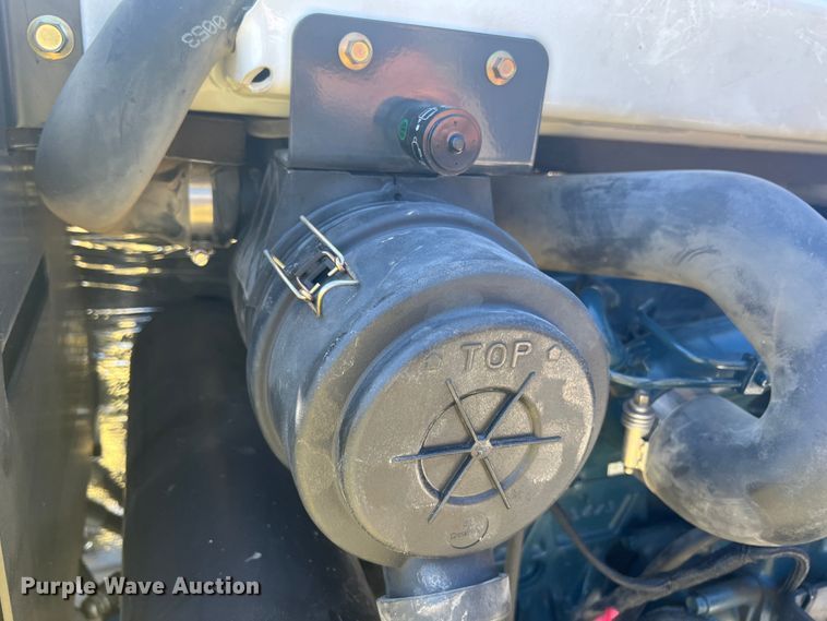 image for item HL9239 2011 Bobcat 325  mini excavator