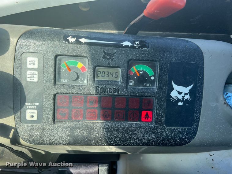 image for item HL9239 2011 Bobcat 325  mini excavator