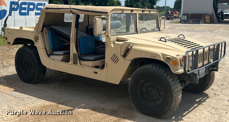 image for item HL9245 2007 Am General M998  SUV