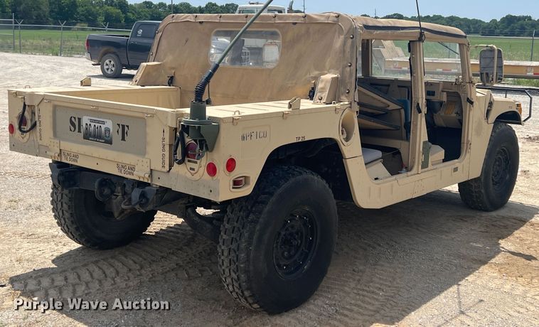 image for item HL9245 2007 Am General M998  SUV