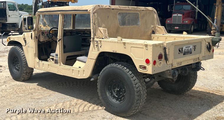 image for item HL9245 2007 Am General M998  SUV