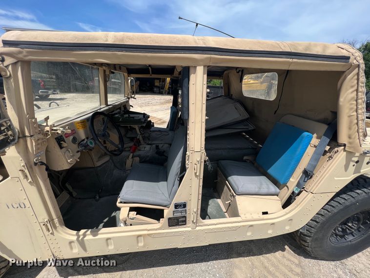 image for item HL9245 2007 Am General M998  SUV