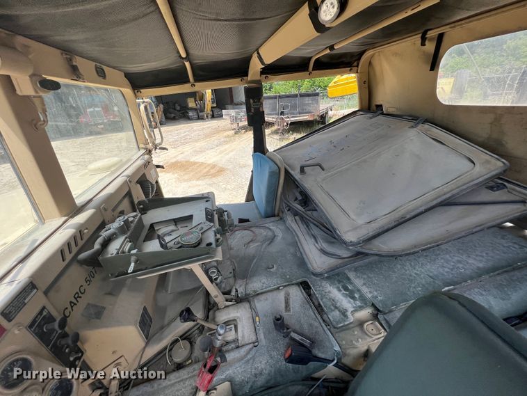 image for item HL9245 2007 Am General M998  SUV