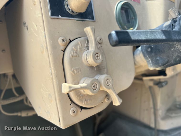 image for item HL9245 2007 Am General M998  SUV