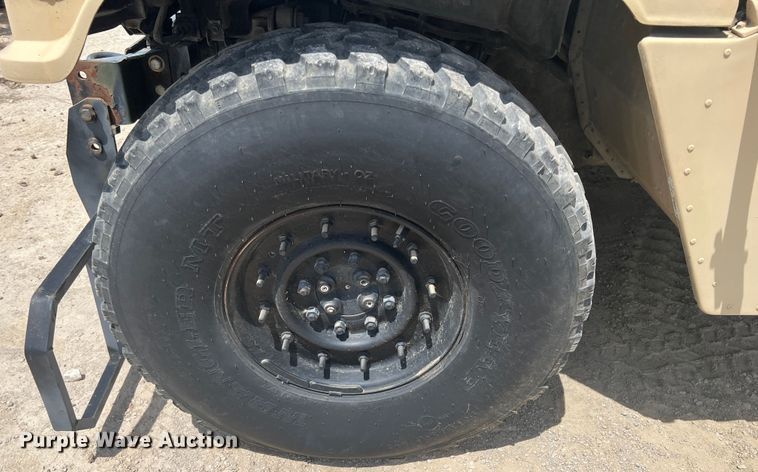 image for item HL9245 2007 Am General M998  SUV