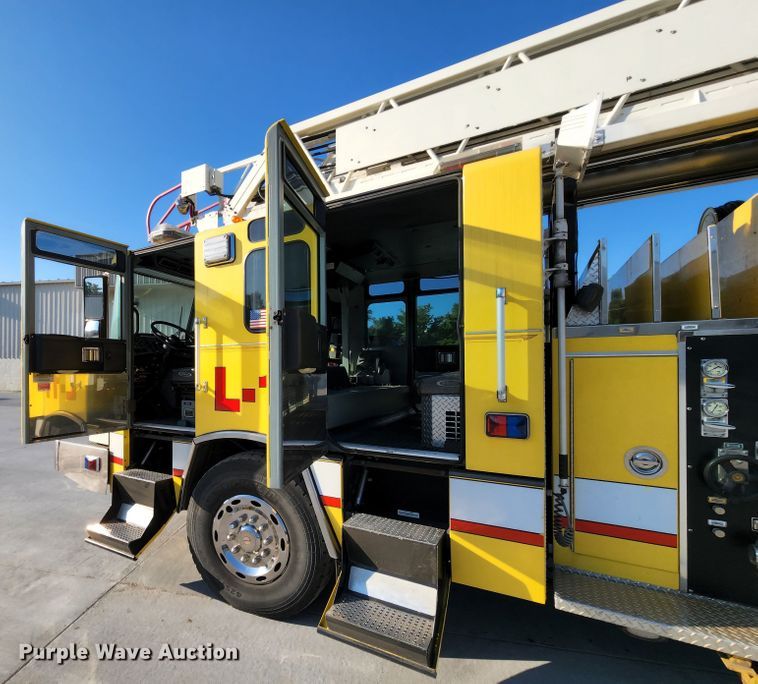 image for item JA9942 1999 Pierce Tilt Cab  ladder fire truck