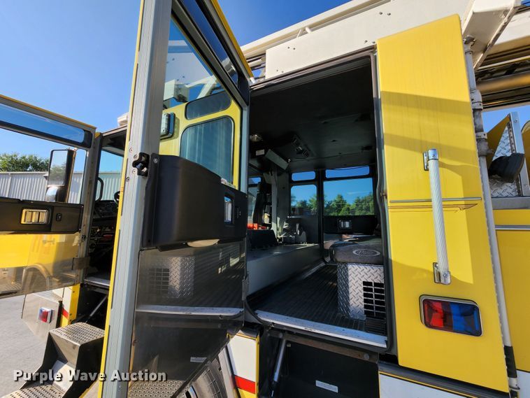 image for item JA9942 1999 Pierce Tilt Cab  ladder fire truck