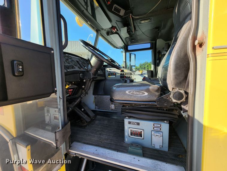 image for item JA9942 1999 Pierce Tilt Cab  ladder fire truck