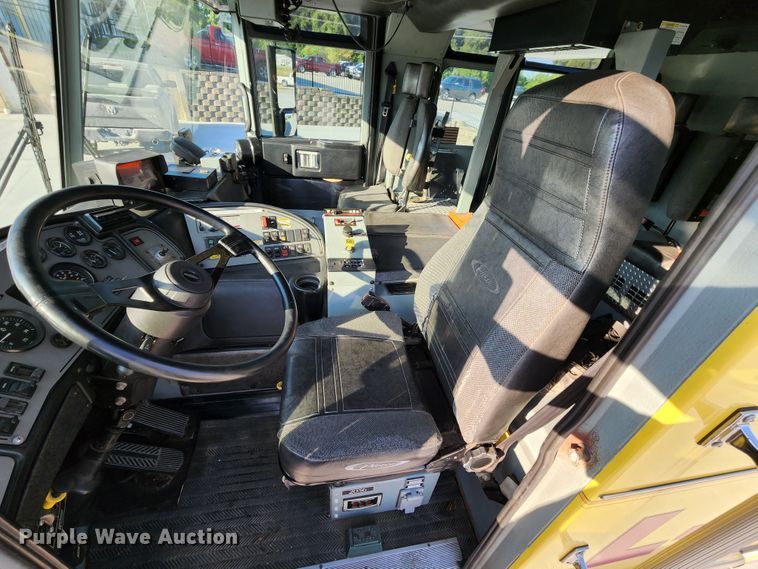 image for item JA9942 1999 Pierce Tilt Cab  ladder fire truck