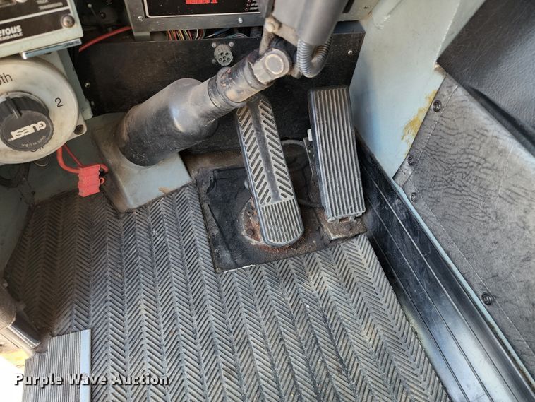 image for item JA9942 1999 Pierce Tilt Cab  ladder fire truck