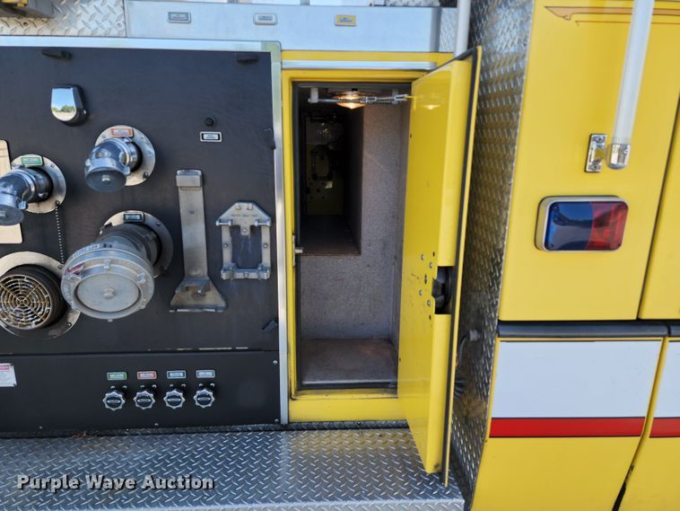 image for item JA9942 1999 Pierce Tilt Cab  ladder fire truck