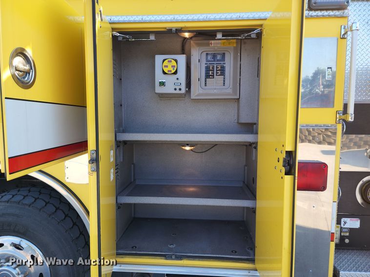 image for item JA9942 1999 Pierce Tilt Cab  ladder fire truck