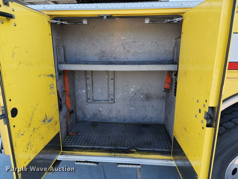 image for item JA9942 1999 Pierce Tilt Cab  ladder fire truck