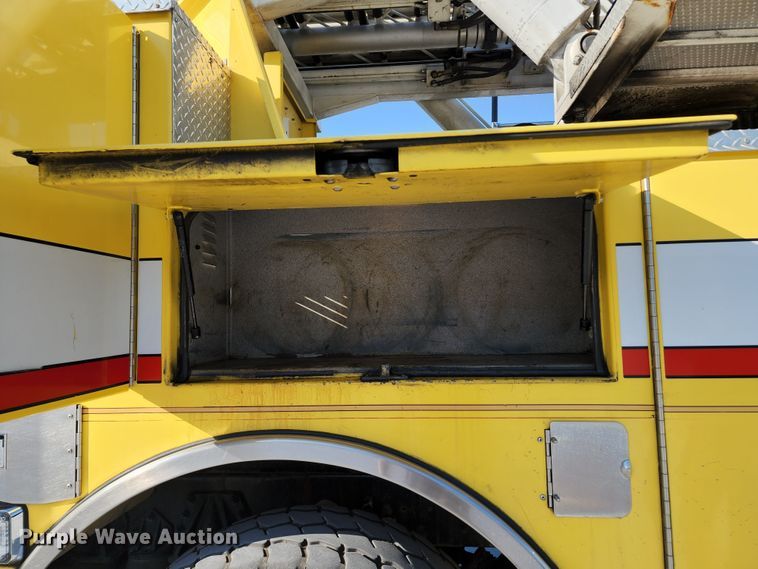 image for item JA9942 1999 Pierce Tilt Cab  ladder fire truck