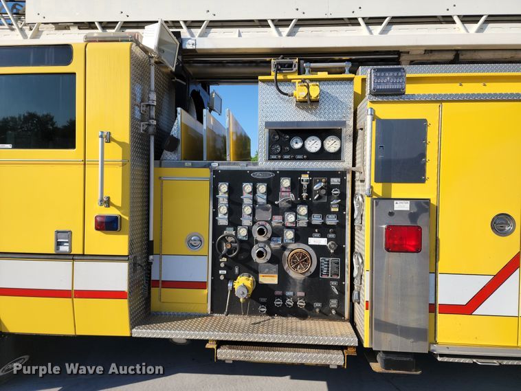 image for item JA9942 1999 Pierce Tilt Cab  ladder fire truck