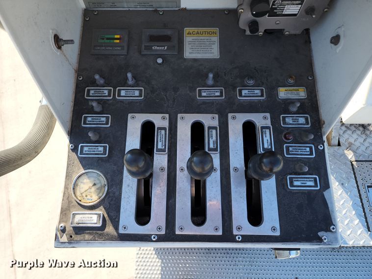 image for item JA9942 1999 Pierce Tilt Cab  ladder fire truck