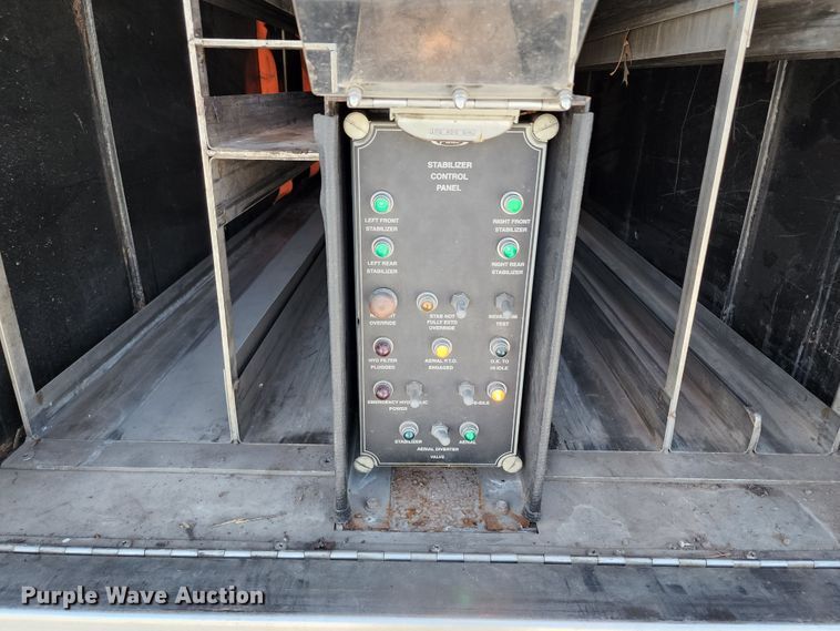 image for item JA9942 1999 Pierce Tilt Cab  ladder fire truck