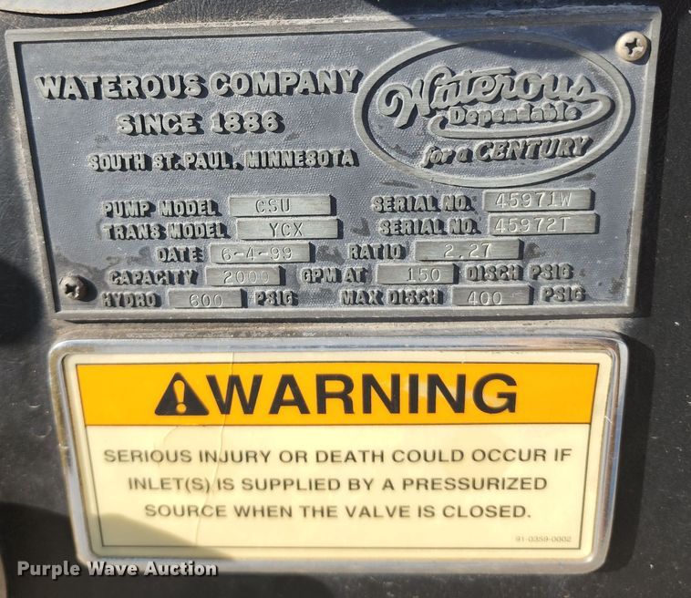 image for item JA9942 1999 Pierce Tilt Cab  ladder fire truck