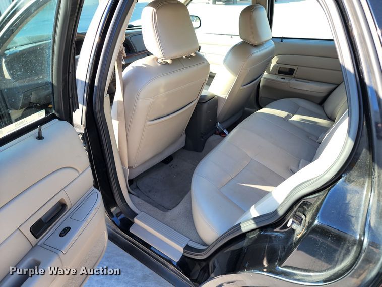 image for item JA9943 2007 Ford Crown Victoria
