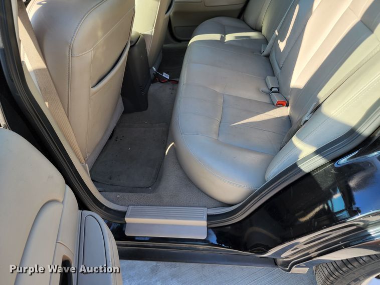 image for item JA9943 2007 Ford Crown Victoria