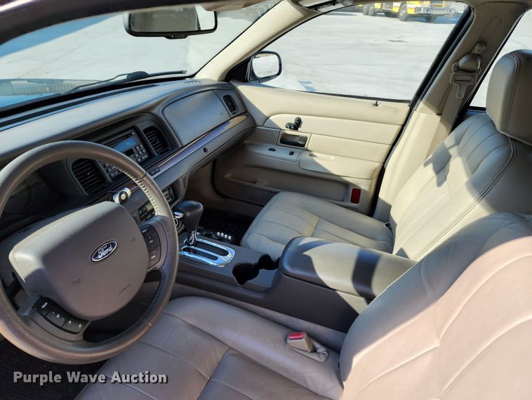 image for item JA9943 2007 Ford Crown Victoria