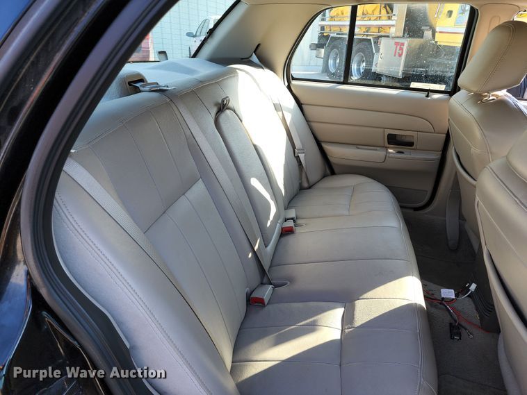 image for item JA9943 2007 Ford Crown Victoria