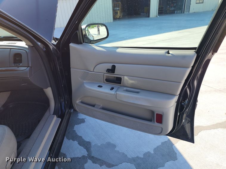 image for item JA9943 2007 Ford Crown Victoria