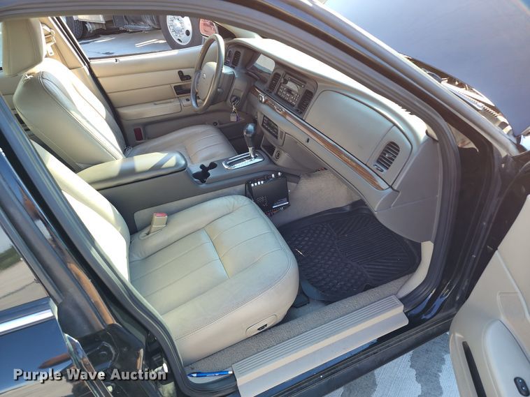 image for item JA9943 2007 Ford Crown Victoria