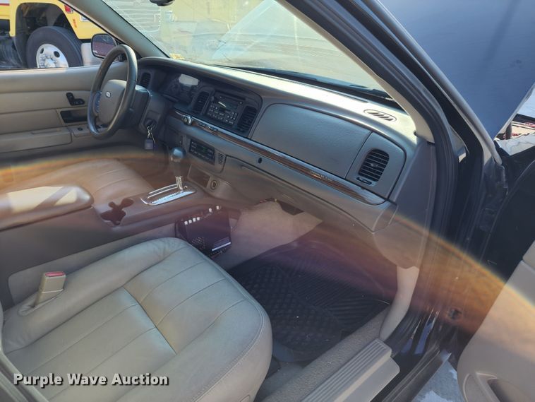 image for item JA9943 2007 Ford Crown Victoria