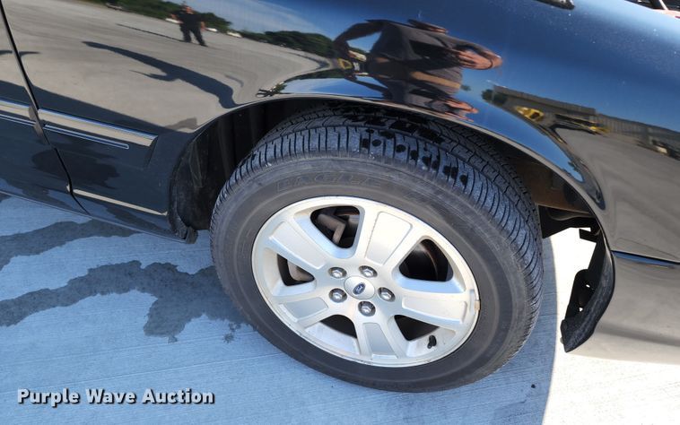 image for item JA9943 2007 Ford Crown Victoria