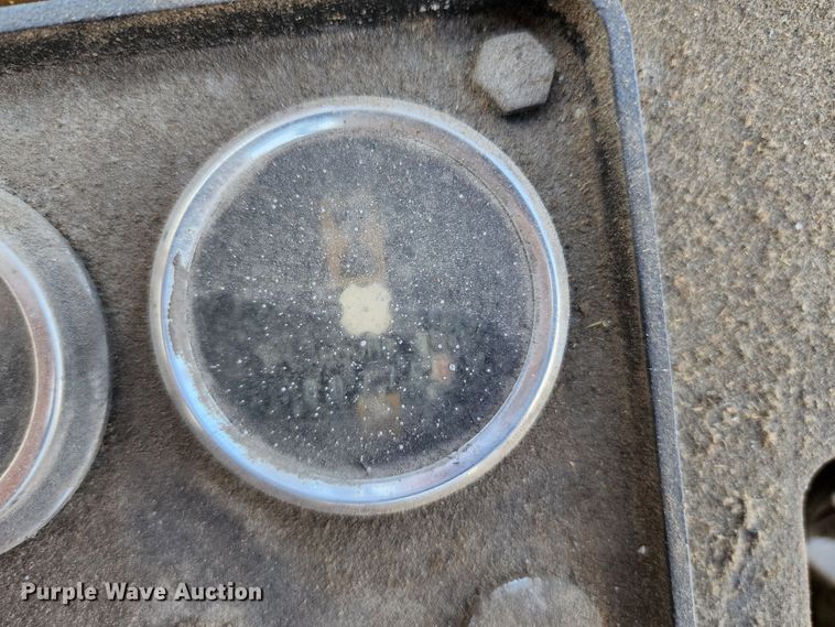 image for item JA9944 Caterpillar T40B  forklift