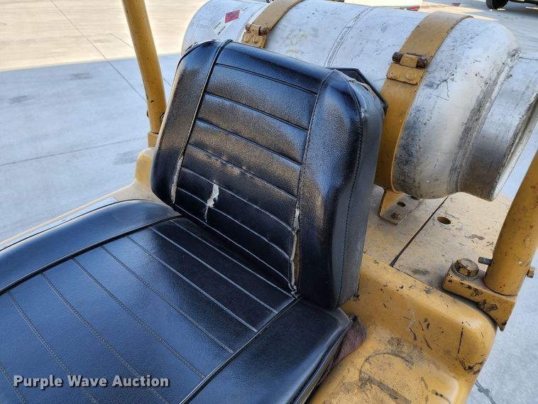 image for item JA9944 Caterpillar T40B  forklift