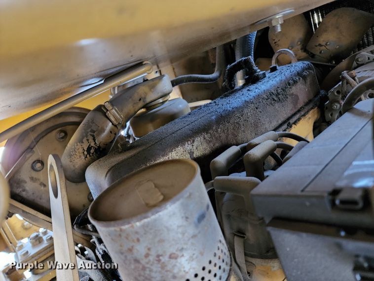 image for item JA9944 Caterpillar T40B  forklift