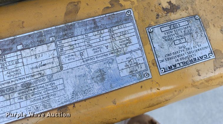 image for item JA9944 Caterpillar T40B  forklift