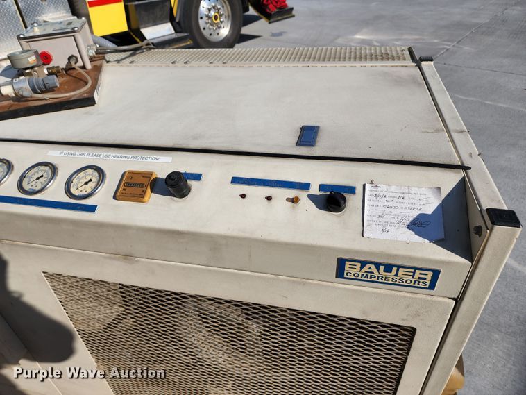 image for item JA9945 Bauer FS20-E3  air compressor