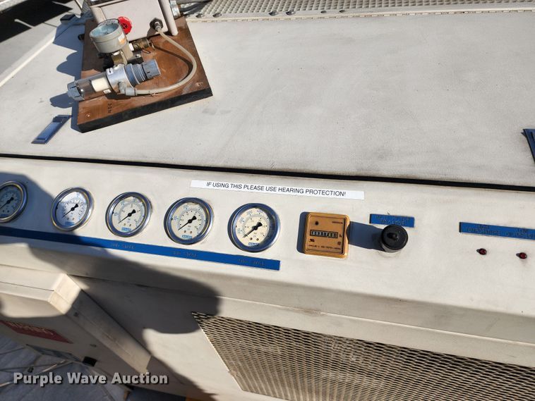 image for item JA9945 Bauer FS20-E3  air compressor