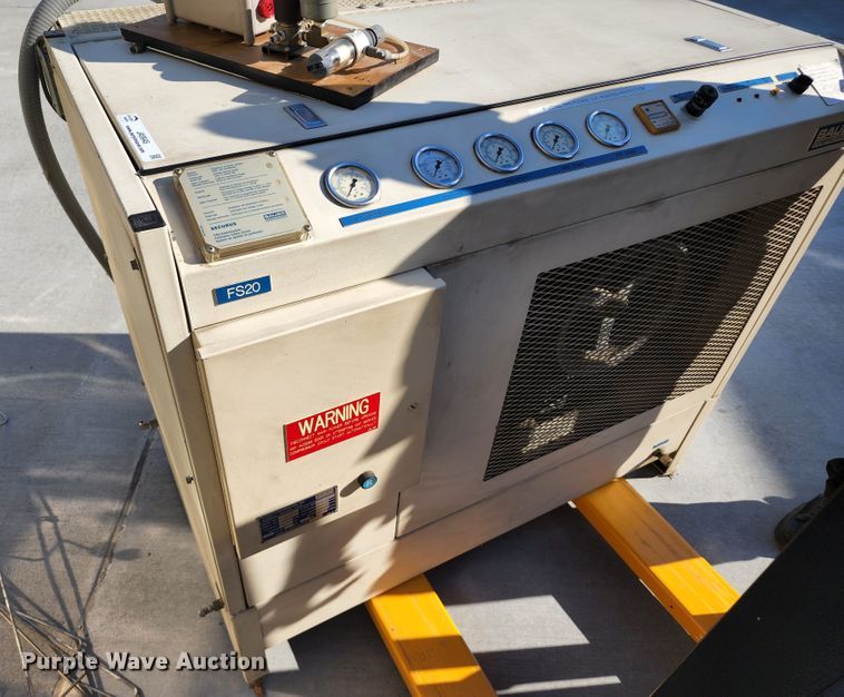 image for item JA9945 Bauer FS20-E3  air compressor
