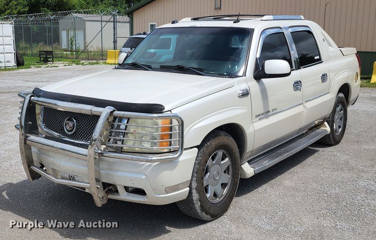 image for item JB9000 2004 Cadillac Escalade EXT  pickup truck