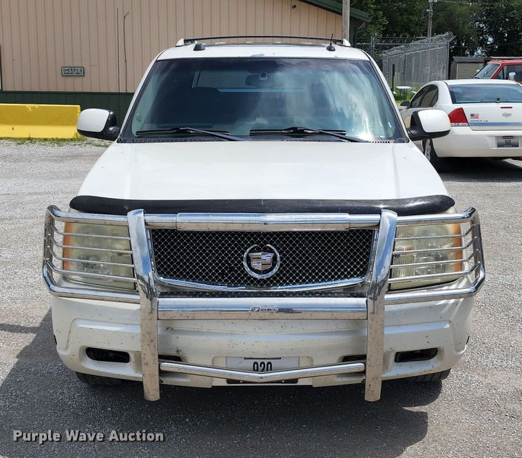 image for item JB9000 2004 Cadillac Escalade EXT  pickup truck