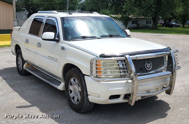 image for item JB9000 2004 Cadillac Escalade EXT  pickup truck