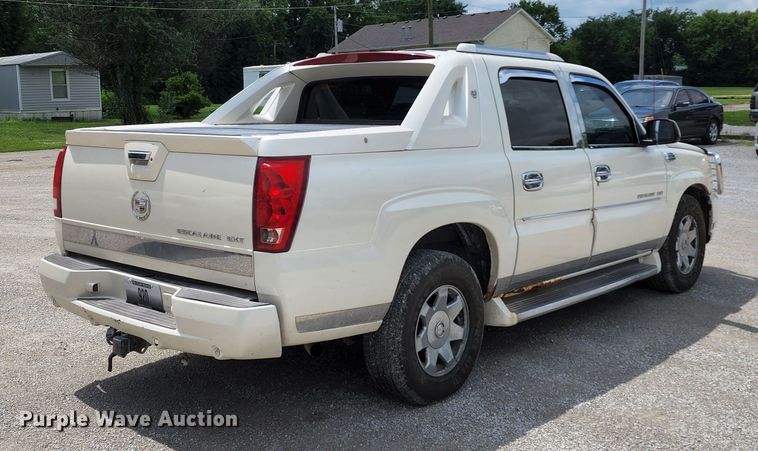 image for item JB9000 2004 Cadillac Escalade EXT  pickup truck