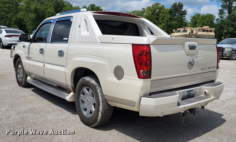 image for item JB9000 2004 Cadillac Escalade EXT  pickup truck