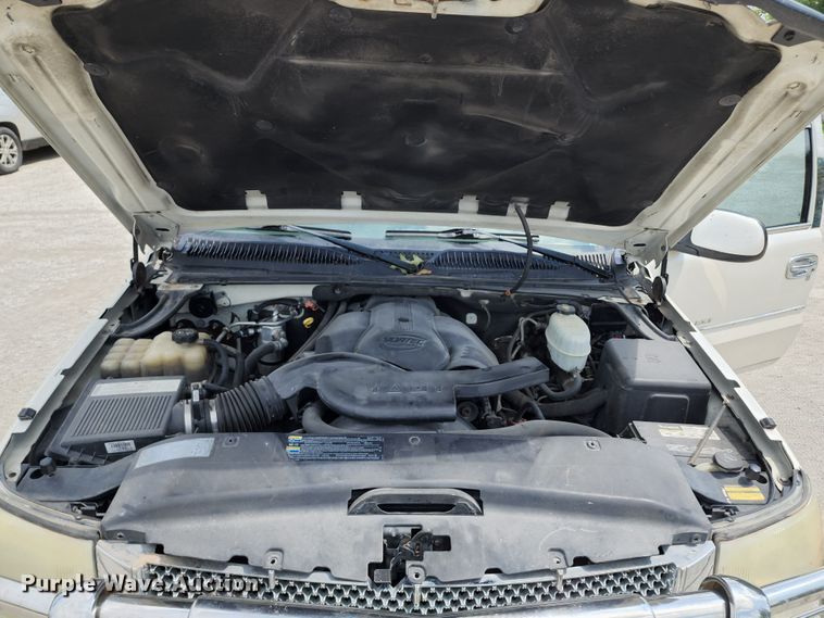 image for item JB9000 2004 Cadillac Escalade EXT  pickup truck