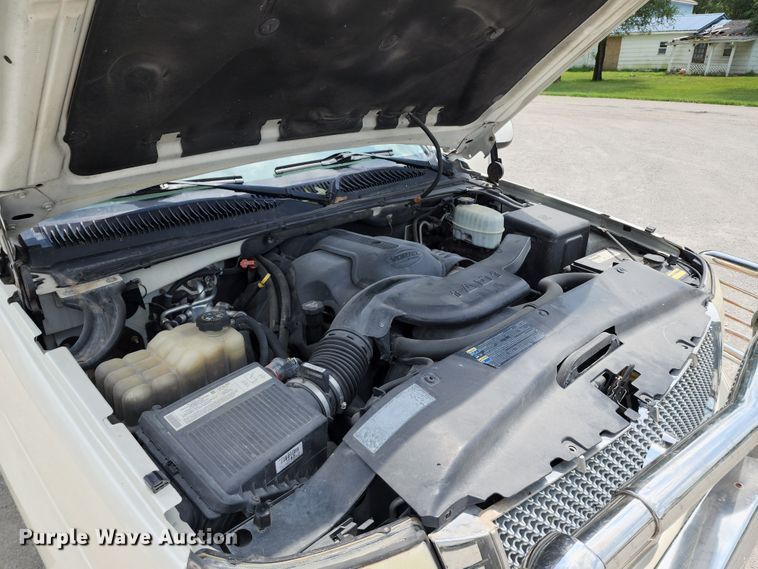 image for item JB9000 2004 Cadillac Escalade EXT  pickup truck