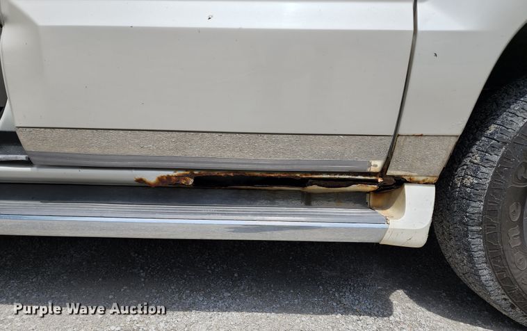 image for item JB9000 2004 Cadillac Escalade EXT  pickup truck