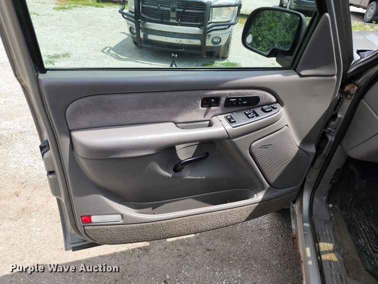 image for item JB9001 2003 Chevrolet Silverado 1500  Ext. Cab pickup truck